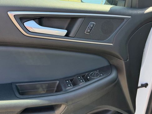 Certified 2022 Ford Edge SEL w/ Sport Appearance Package AWD/4WD image 26