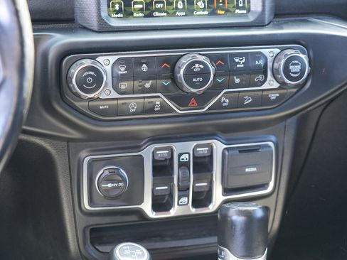Used 2019 Jeep Wrangler Unlimited Sahara w/ Quick Order Package 24M Moab image 23