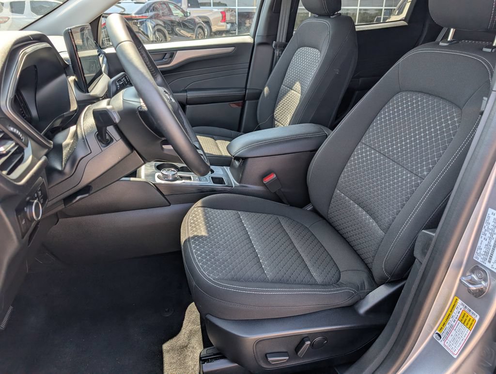 Used 2023 Ford Escape Active w/ Tech Pack #1 FWD image 11