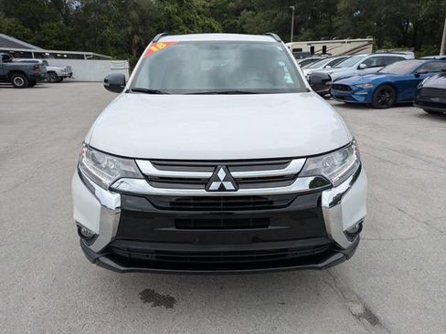 Used 2018 Mitsubishi Outlander LE AWD/4WD image 9