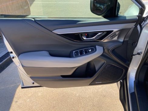 Used 2023 Subaru Outback Limited image 19