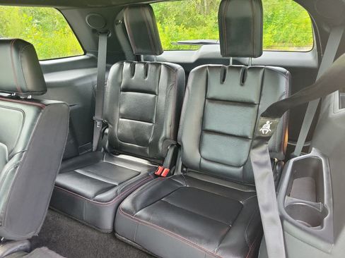 Used 2017 Ford Explorer Sport w/ Equipment Group 401A AWD/4WD image 17
