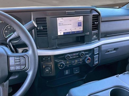 Used 2025 Ford F250 XLT image 10