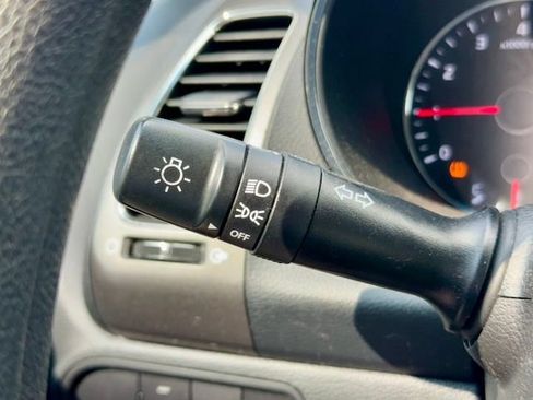 Used 2018 Kia Forte LX FWD image 21