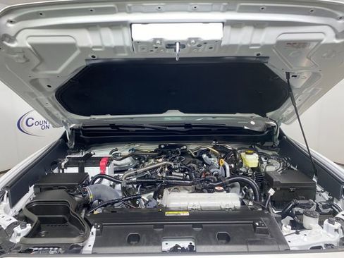 Used 2025 Toyota Tacoma Limited AWD/4WD image 22