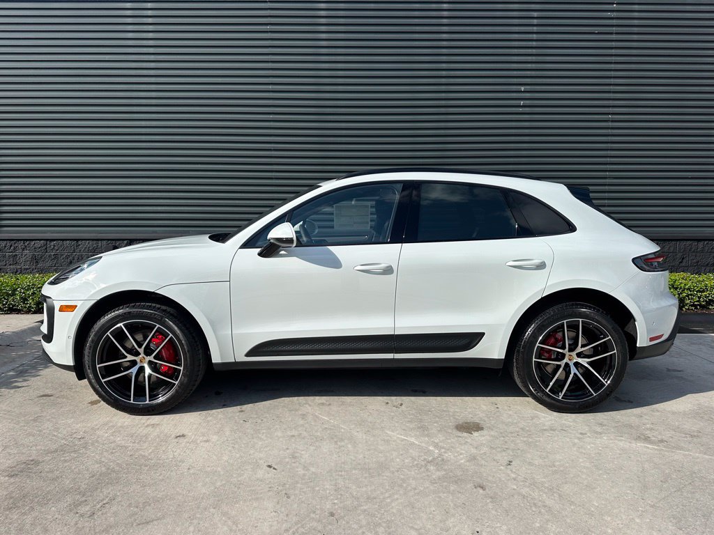 Certified 2026 Porsche Macan S AWD/4WD image 2