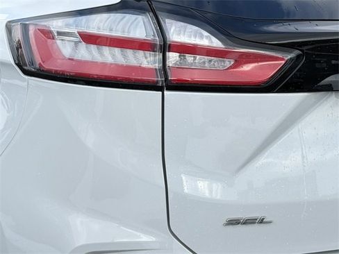 Certified 2024 Ford Edge SEL w/ Convenience Package image 29