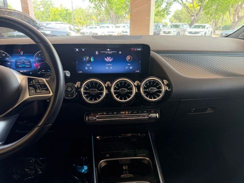 Used 2025 Mercedes-Benz GLA 250 image 17