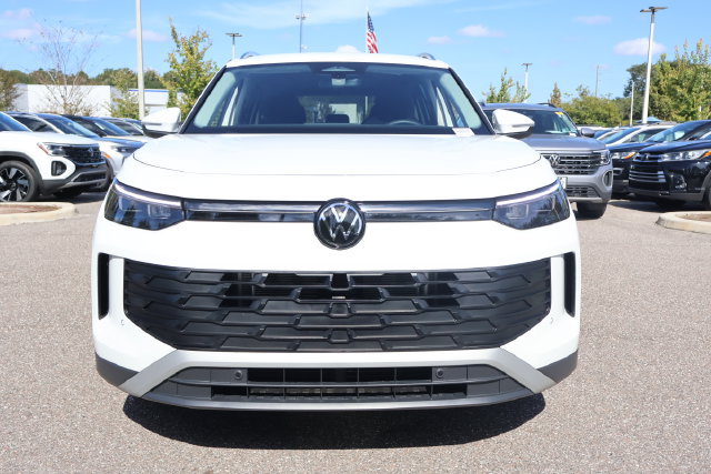 Used 2026 Volkswagen Tiguan S FWD image 3