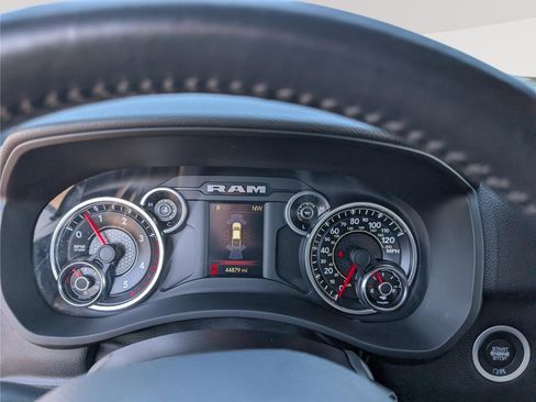 Used 2019 RAM 3500 Big Horn RWD image 27