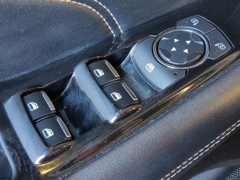 Used 2018 Ford Edge Titanium w/ Equipment Group 301A FWD image 27