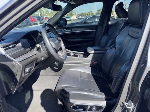 Used 2021 Jeep Grand Cherokee L Overland w/ Luxury Tech Group IV image 9