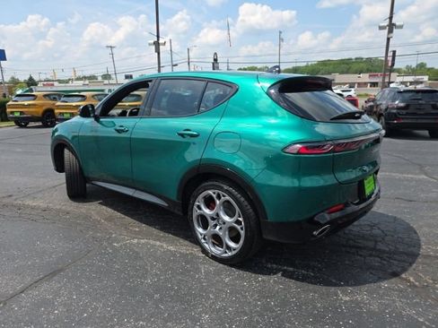 Used 2025 Alfa Romeo Tonale w/ Premium Package AWD/4WD image 4