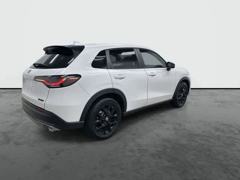 Used 2025 Honda HR-V Sport image 4