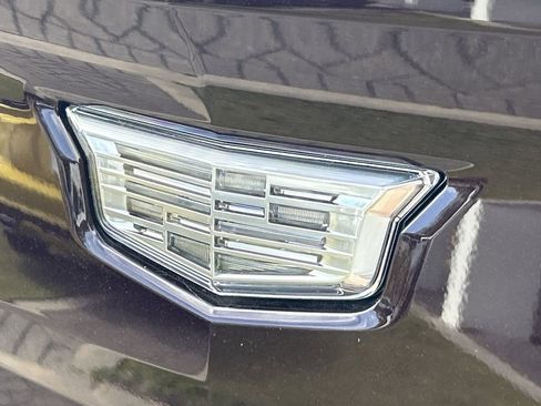 New 2026 Cadillac Escalade IQ Luxury 2 AWD/4WD image 9