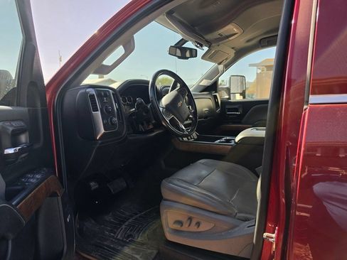 Used 2019 Chevrolet Silverado 2500 LTZ w/ Duramax Plus Package AWD/4WD image 9