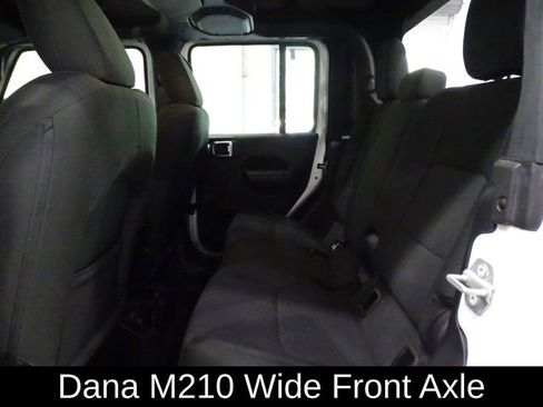 Used 2021 Jeep Gladiator Sport image 11