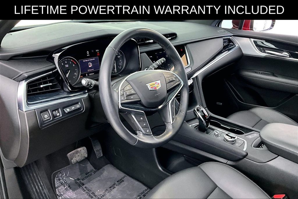 Used 2024 Cadillac XT5 Premium Luxury w/ Technology Package FWD image 16