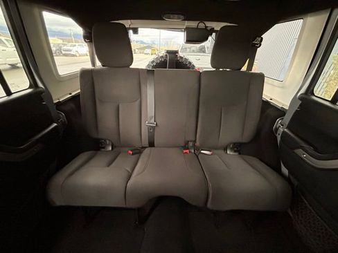 Used 2018 Jeep Wrangler Unlimited Sport S image 29