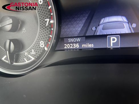 Used 2024 Nissan Armada Platinum w/ Captain's Chairs Package image 58