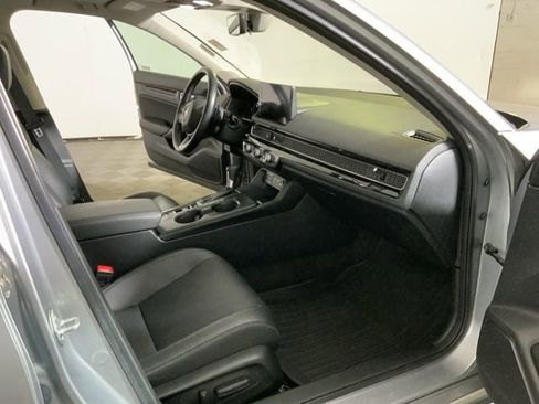 Used 2023 Honda Civic Touring image 23