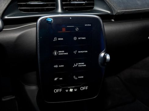 Used 2023 McLaren Artura RWD image 39