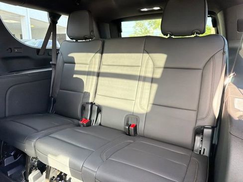 New 2026 Chevrolet Suburban High Country AWD/4WD image 25
