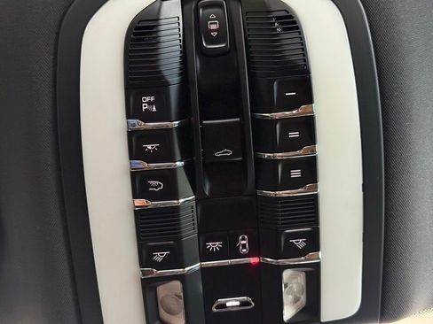 Used 2018 Porsche Macan S AWD/4WD image 20