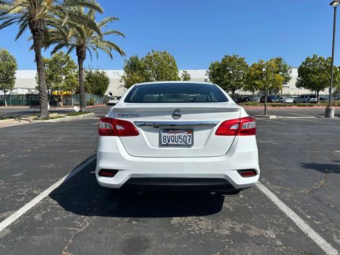 Used 2018 Nissan Sentra S w/ Appearance Package FWD image 3
