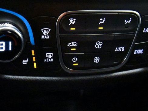 Used 2023 Chevrolet Equinox RS image 22