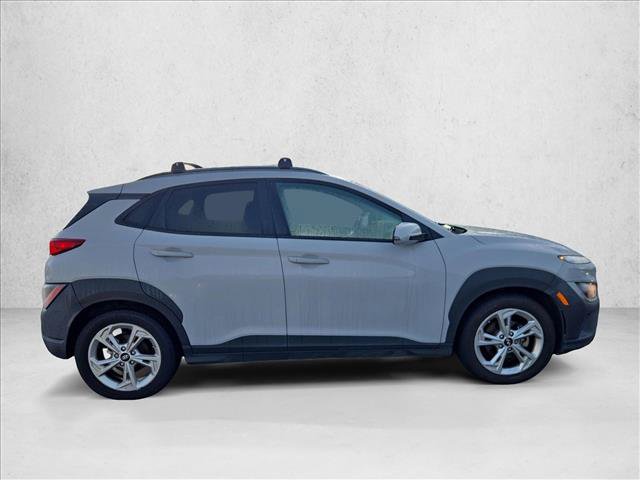 Used 2022 Hyundai Kona SEL w/ Convenience Package FWD image 4