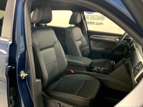 Used 2022 Volkswagen Atlas Cross Sport SEL R-Line w/ Cross Sport MDO Package AWD/4WD image 8