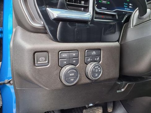 Used 2024 Chevrolet Silverado 1500 RST AWD/4WD image 26