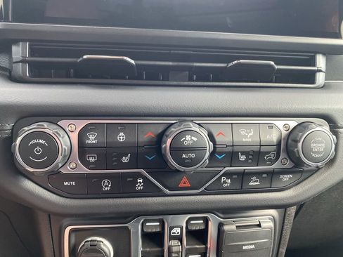 New 2025 Jeep Wrangler Sahara w/ Safety Group image 35