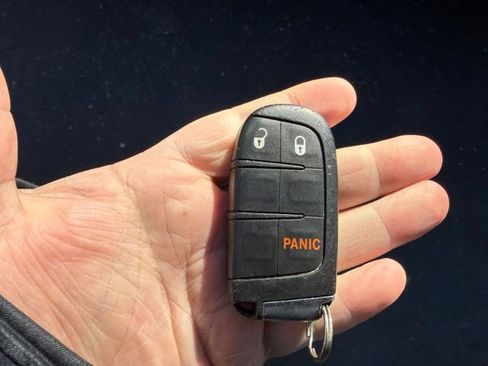 Used 2019 Jeep Compass Latitude AWD/4WD image 11