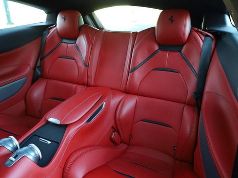 Used 2017 Ferrari GTC4Lusso Coupe image 21