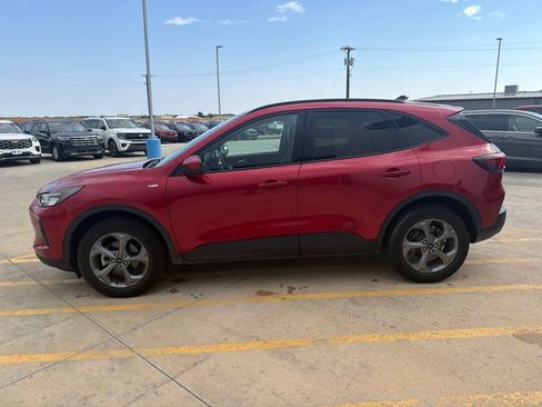 Used 2025 Ford Escape ST-Line Select AWD/4WD image 4
