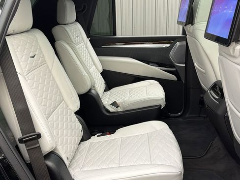 Used 2026 Cadillac Escalade Platinum Sport image 36