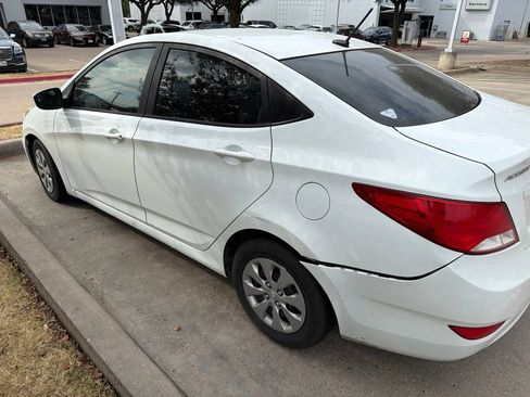 Used 2015 Hyundai Accent GLS FWD image 6