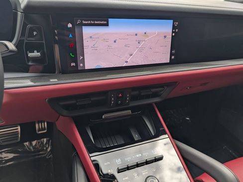 Certified 2025 Porsche Cayenne GTS AWD/4WD image 20