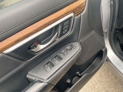 Used 2017 Honda CR-V Touring image 30