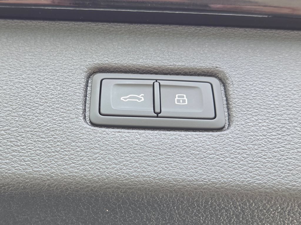 Certified 2026 Audi Q7 2.0T Premium AWD/4WD image 28