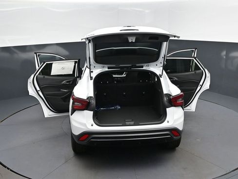 New 2026 Chevrolet Trax RS FWD image 44