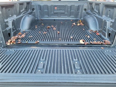 Used 2015 Ford F150 XLT image 24