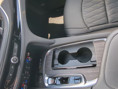 Used 2024 Buick Enclave Avenir w/ Avenir Technology Package FWD image 19