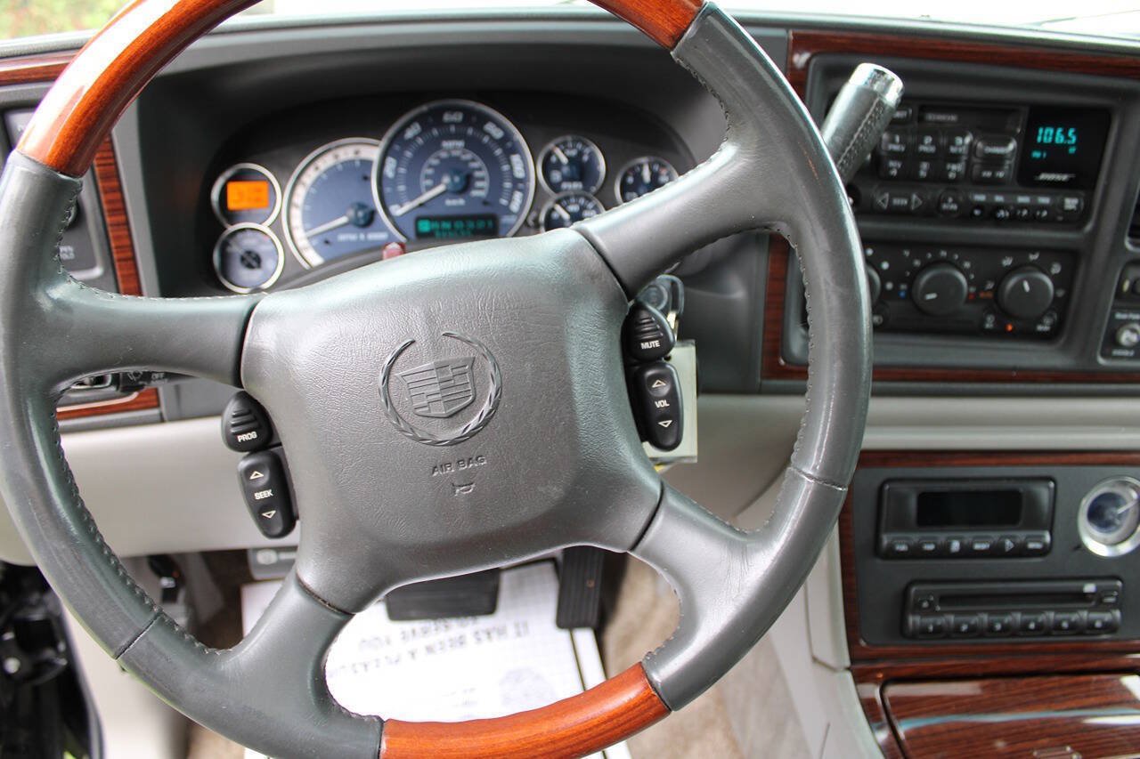 Used 2002 Cadillac Escalade AWD image 23