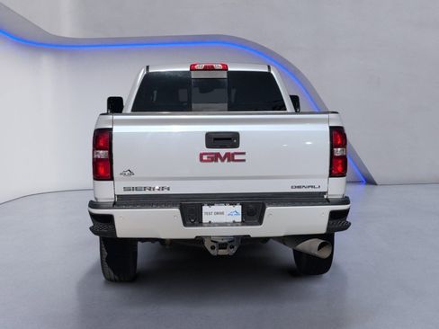 Used 2019 GMC Sierra 2500 Denali w/ Duramax Plus Package image 4