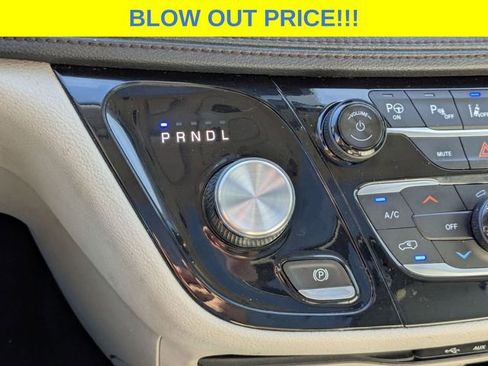 Used 2019 Chrysler Pacifica Limited w/ Advanced Safetytec Group image 18