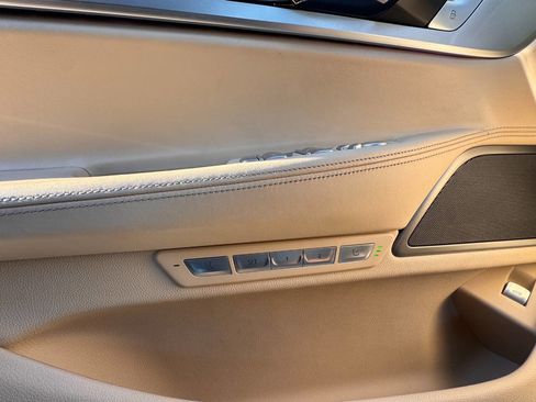 Used 2016 BMW 750i xDrive image 25