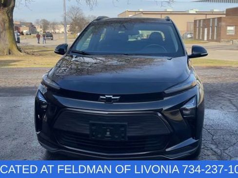 Used 2023 Chevrolet Bolt EUV LT w/ Comfort Package image 3